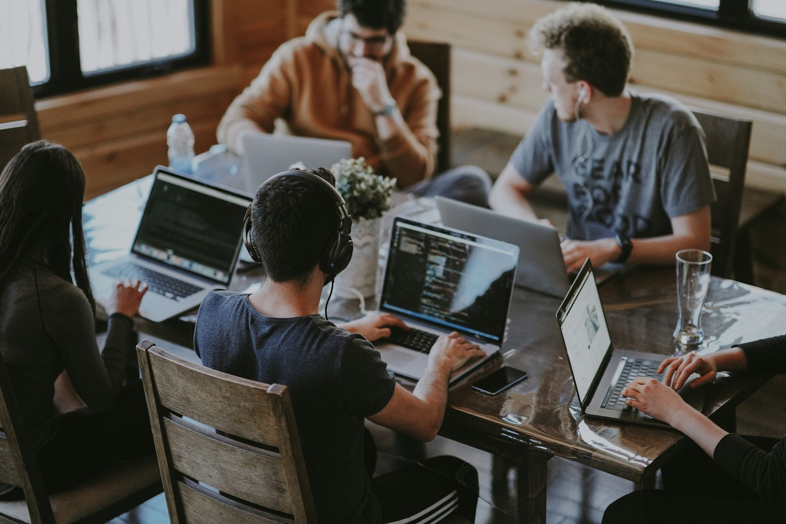 Team arbeitet an Integrationen